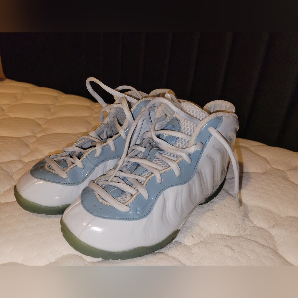 NIKE Kids Stylish Blue and White Sneakers